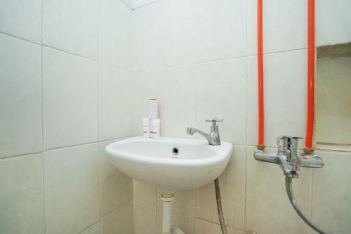 Hotel Oyo 1541 Padang Pasir C-12 Residence