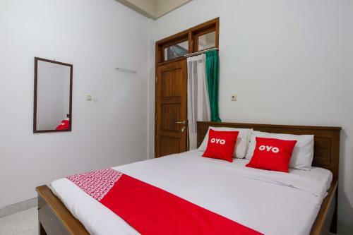 Hotel Oyo 3815 Kutisari Selatan 21 Syariah