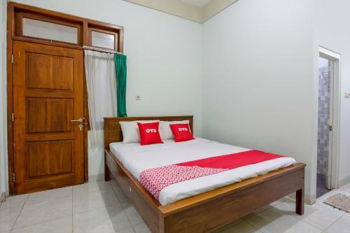 Hotel Oyo 3815 Kutisari Selatan 21 Syariah