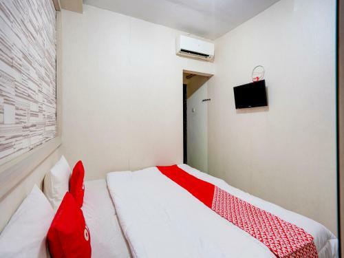 Hotel Oyo 90606 Glass House Citraland