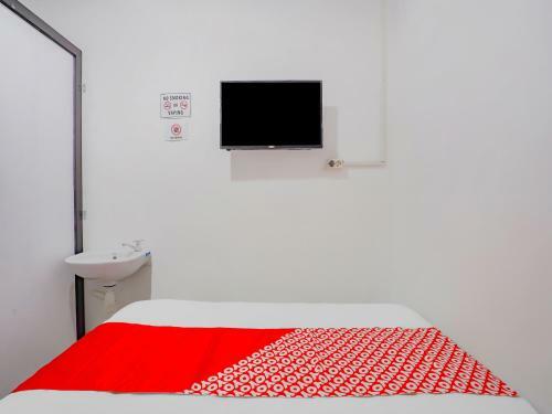 Hotel Spot On 90110 A1 Pakis Argosari