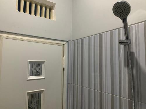 Hotel Oyo Life 3082 Kost Putri Wonorejo