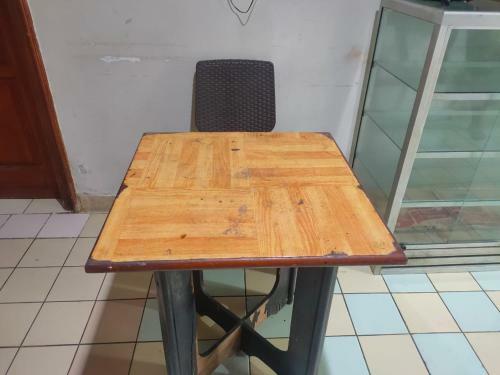 Hotel Oyo 90800 Lemoon Inn Surabaya