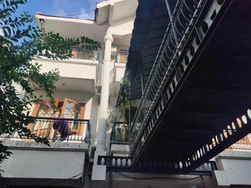 Hotel Oyo 90800 Lemoon Inn Surabaya