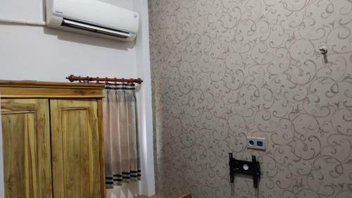 Hotel Oyo 91099 Krukah Residence