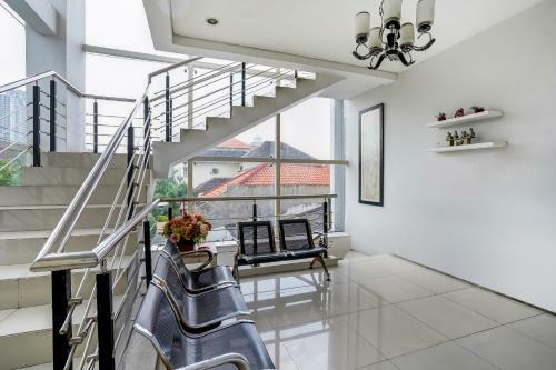 Hotel Oyo 90935 Rumah Kost Metroliving