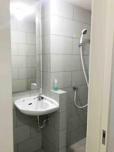Chic Studio Apartment Pakuwon City Mall Free Wifi