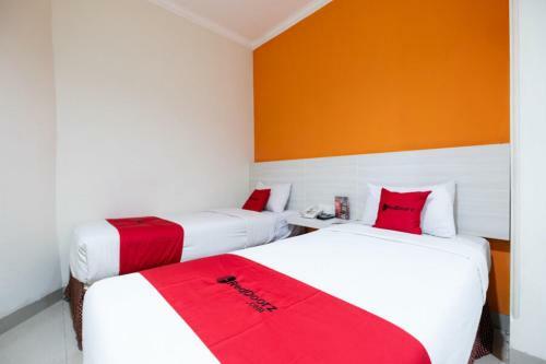 Reddoorz Plus @ Hotel Alden Makassar