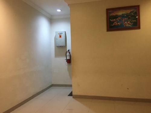 Reddoorz Plus @ Hotel Alden Makassar
