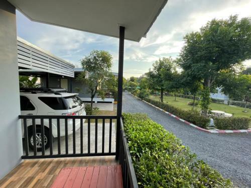 Hotel Baan Ruay Suk Resort, Lopburi