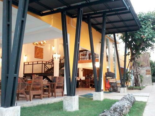 Hotel ??????????????? (resort At Lampang)