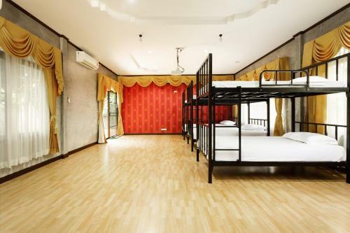 Hotel Capital O 997 Hug Lom Doi