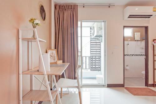 Albergue Cozzi By Grand Airport Resort
