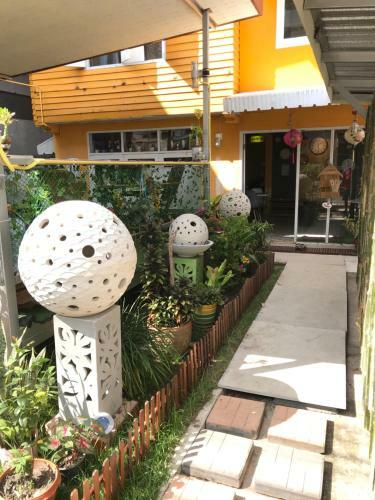 Hotel Gate 14 Inn