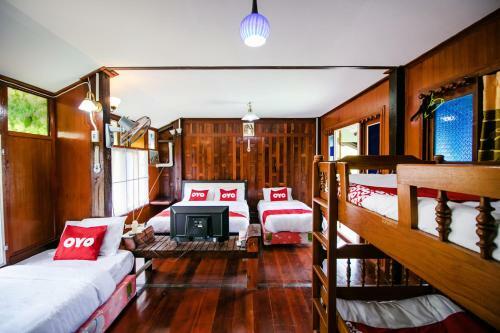 Hotel Oyo 402 Raknatee Resort
