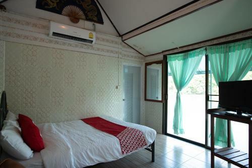 Hotel Oyo 402 Raknatee Resort