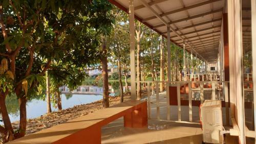 Hostal Baan Suan Chiva Saran
