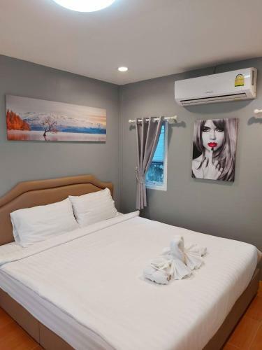 Hostal The Garden Town Residences