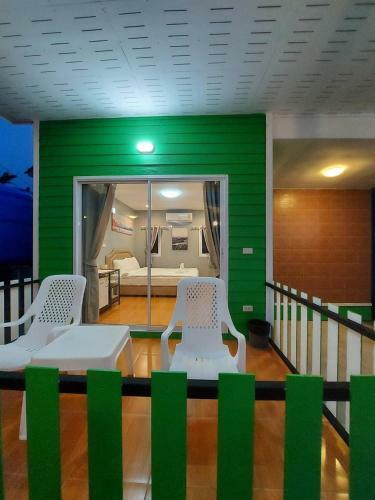 Hostal The Garden Town Residences