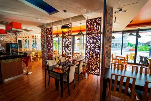 Hostal The Garden Town Residences