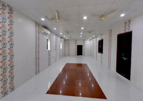 Hotel S K Resort & Marriage Garden