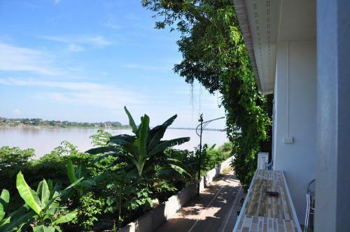 The Rim Riverside Guest House