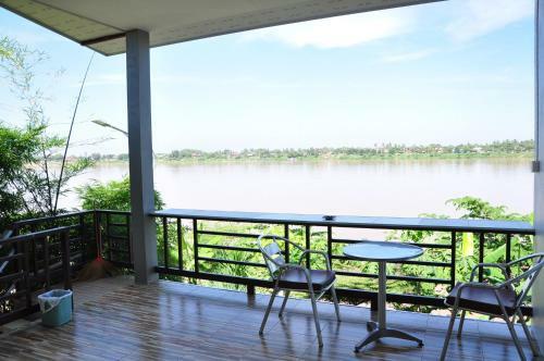 The Rim Riverside Guest House