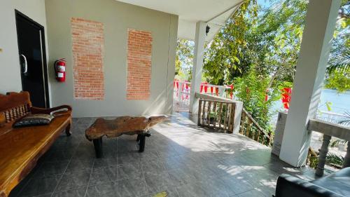 Hotel Moon River Resort Phimai