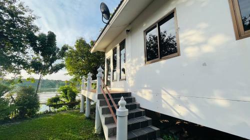 Hotel Moon River Resort Phimai