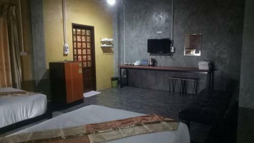 Hostal Baan 9'nan Guest Home In Nan City.