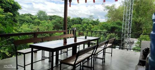 Hostal Baan 9'nan Guest Home In Nan City.