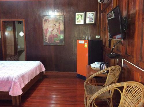 Settee Homestay