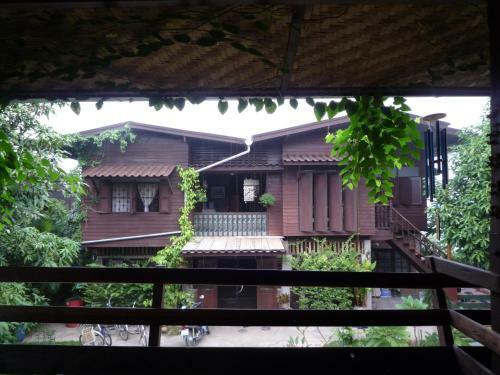 Banban Nannan Library And Guesthome