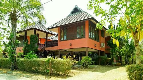 Baan Ratana Hostel-twin Single Bedroom