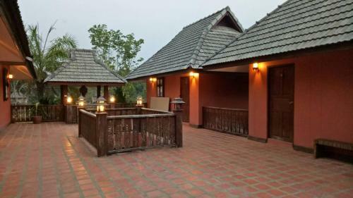 Baan Ratana Hostel-twin Single Bedroom