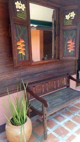 Baan Ratana Hostel-twin Single Bedroom