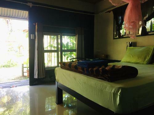 Golden Hut -chill Bungalows In Town??????????