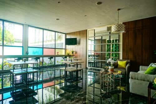 Sans Hotel Box Mansion Surabaya
