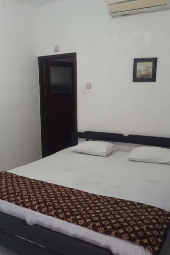 Hotel Koolkost At Tenggilis - Minimum Stay 30 Nights