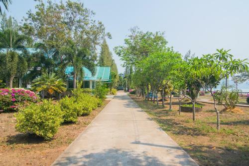 Hotel Oyo 614 Koh Lak Resort