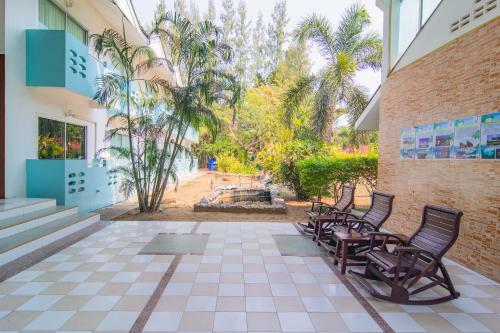 Hotel Oyo 614 Koh Lak Resort