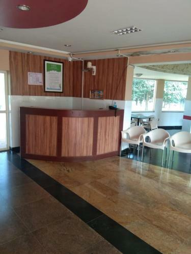 Hotel Mayura Pavithra Yediyur