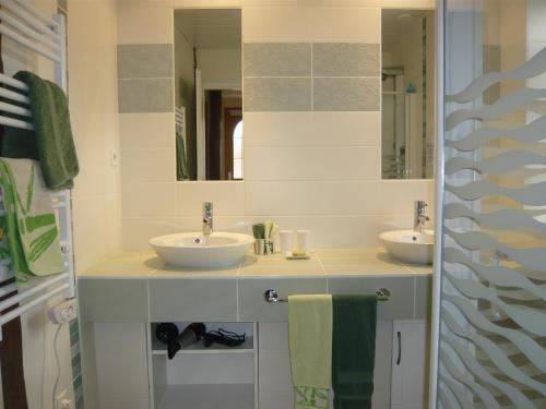 Bed & Breakfast Chambres D'h�tes Grange Carr�e