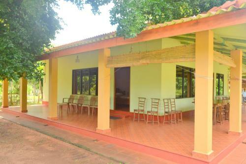 Hostal Dilsara Holiday Resort