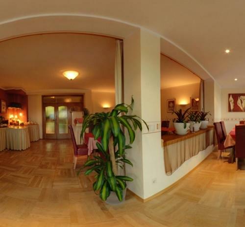 Hostal Hotel Garni Buchenhof