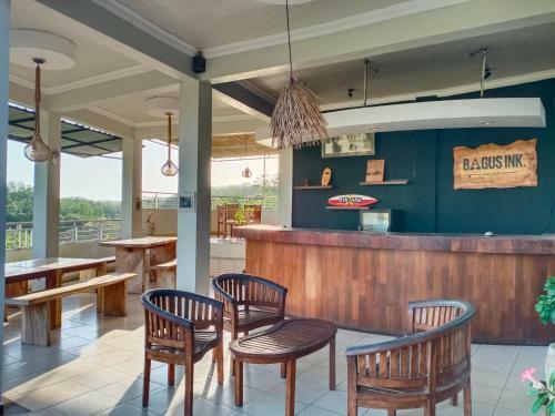 Albergue Bagus Ink Surf Camp