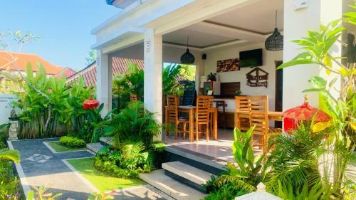 Hostal Puja Uluwatu Village