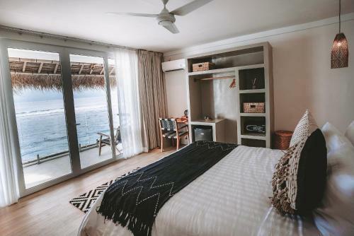 Hotel Legends Beachfront Resort