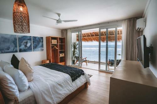 Hotel Legends Beachfront Resort