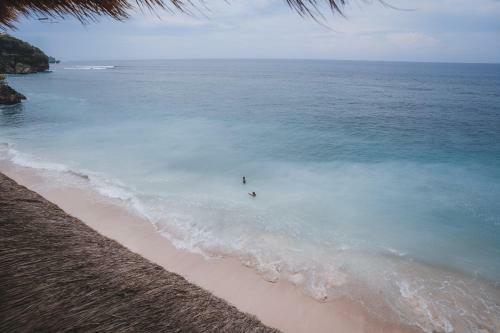 Hotel Legends Beachfront Resort